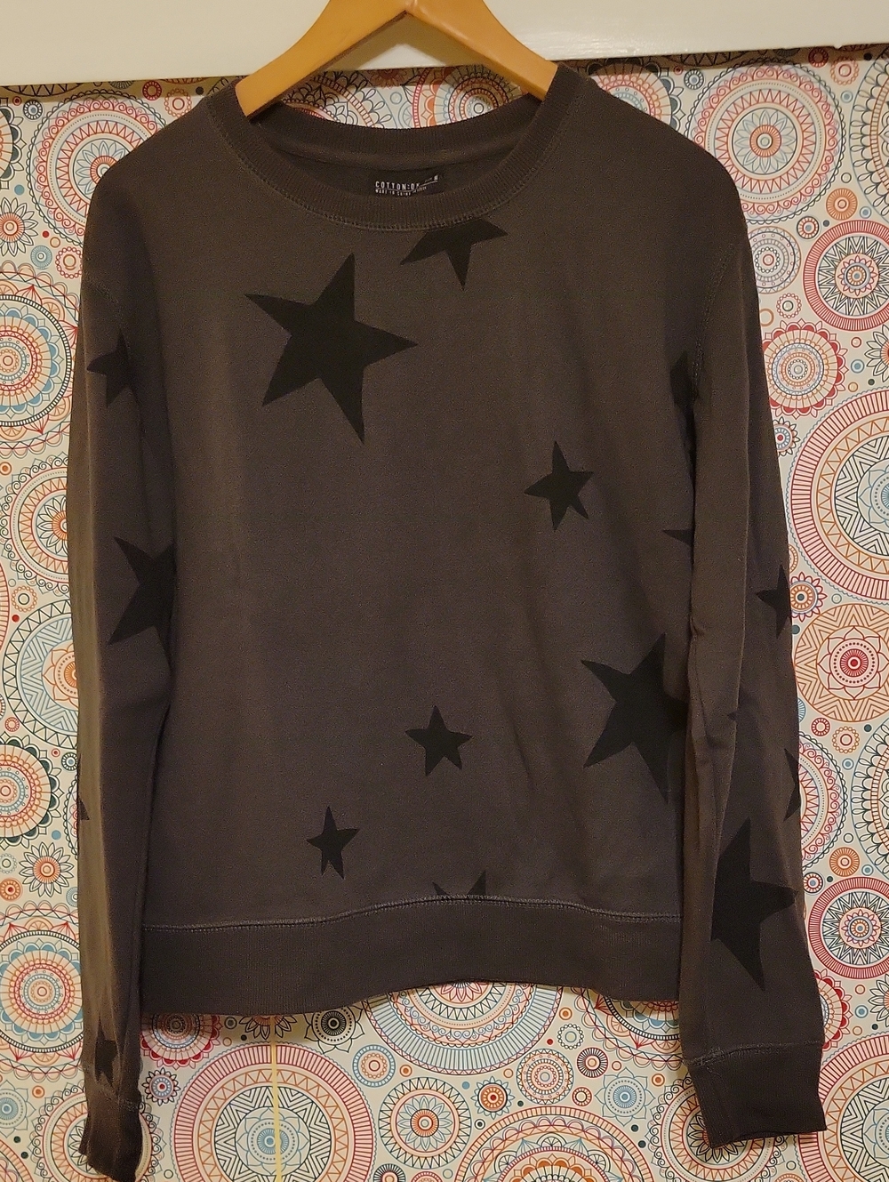 Cotton On- Olive Star Print Crewneck Sweater